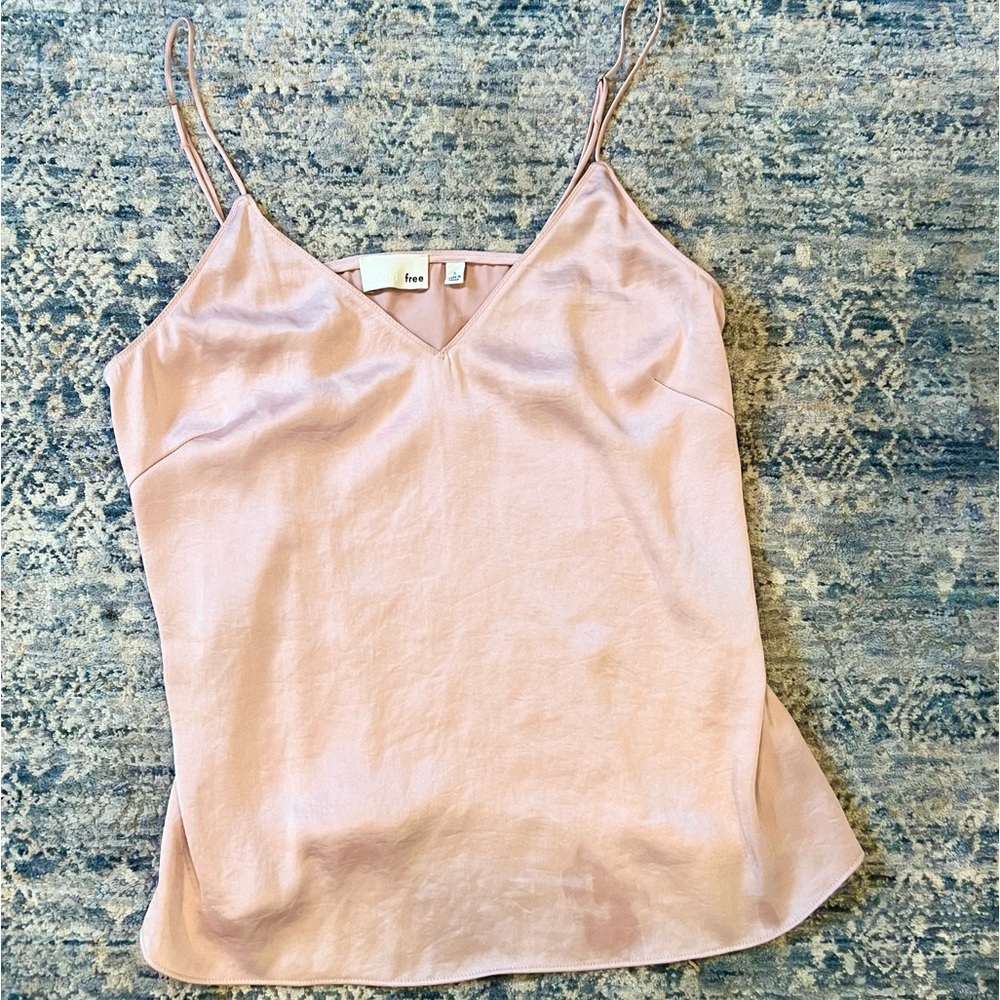 Aritzia ~ shimmery soft v-neck thin strap camisole adjustable straps ~ pink ~ S